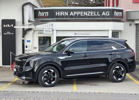 First vehicle image First vehicle image