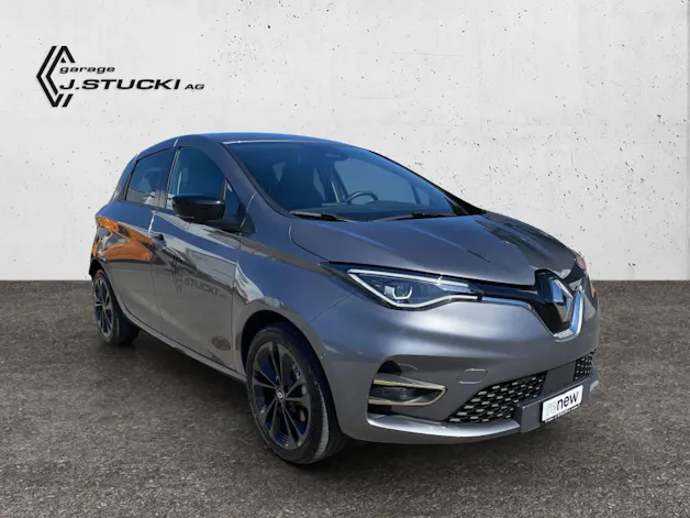 Renault Zoe E-Tech electric iconic R135