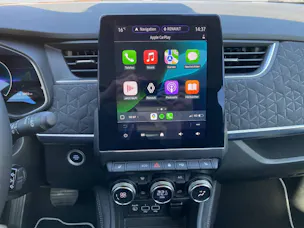 Renault Zoe E-Tech electric iconic R135