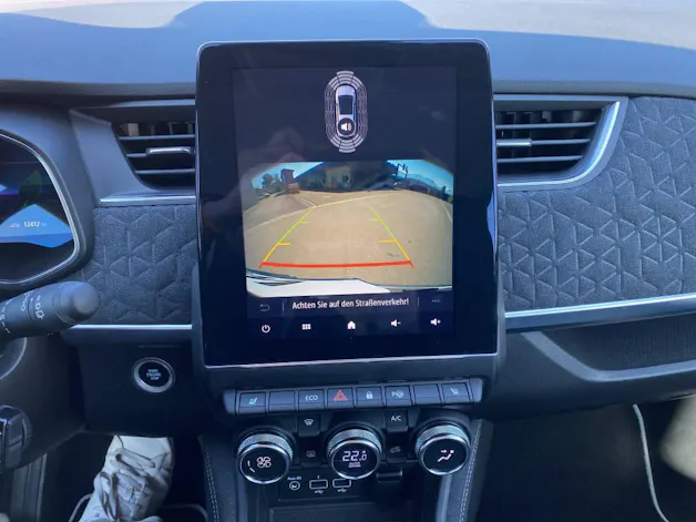 Renault Zoe E-Tech electric iconic R135