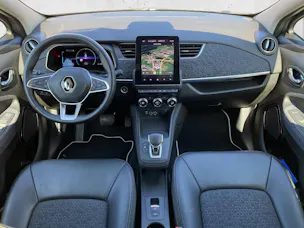 Renault Zoe E-Tech electric iconic R135