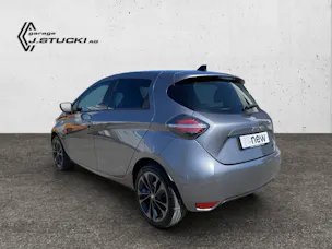 Renault Zoe E-Tech electric iconic R135