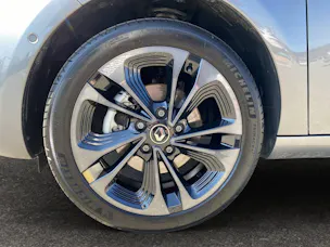 Renault Zoe E-Tech electric iconic R135