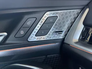 BMW X1 20d xDrive paddles