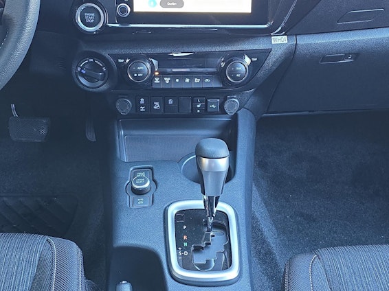 Vehicle image 26