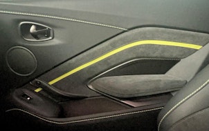 Vehicle image ASTON MARTIN V8 Vantage Coupé 4.0 V8 Bi-Turbo F1