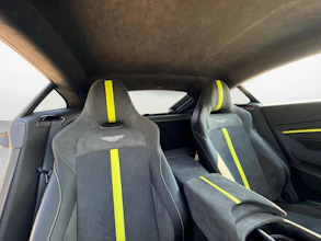 https://vehicle.imgix.net/3831304/2a1900b2-dfa8-4be2-b33c-a48251ec2f24.jpg