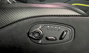 Aston Martin V8 Vantage Coupé 4.0 V8 Bi-Turbo F1