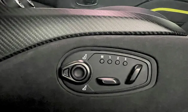 Aston Martin V8 Vantage Coupé 4.0 V8 Bi-Turbo F1