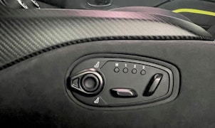 Vehicle image ASTON MARTIN V8 Vantage Coupé 4.0 V8 Bi-Turbo F1