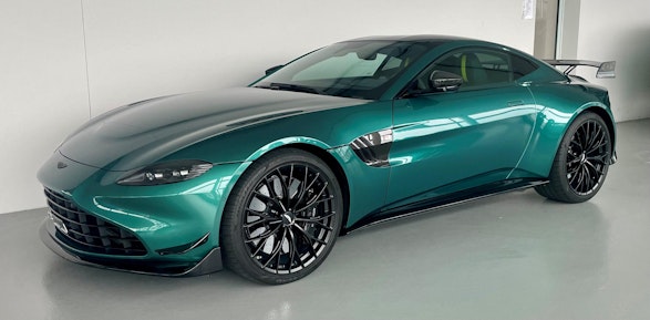 ASTON MARTIN V8 Vantage Coupé 4.0 V8 Bi-Turbo F1 0 ASTON MARTIN V8 Vantage Coupé 4.0 V8 Bi-Turbo F1 0