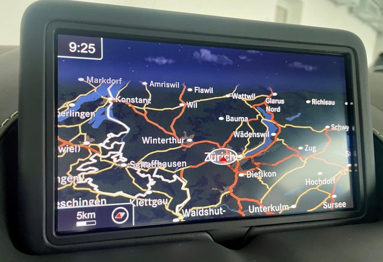 Vehicle image ASTON MARTIN V12 Vantage