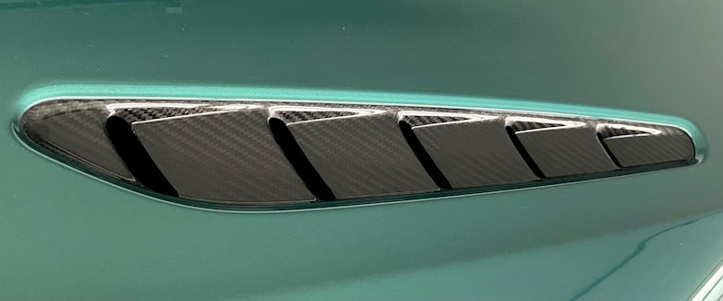 Vehicle image ASTON MARTIN V12 Vantage