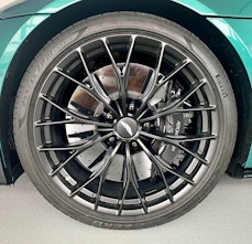 Vehicle image ASTON MARTIN V8 Vantage Coupé 4.0 V8 Bi-Turbo F1