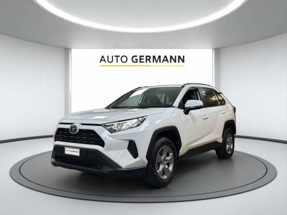 First vehicle image