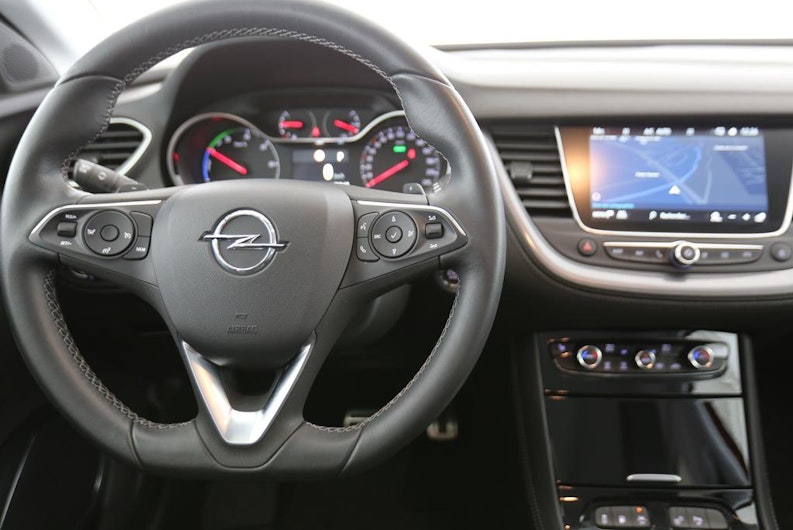 Vehicle image OPEL GRANDLAND