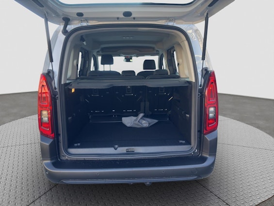 Vehicle image 25 Vehicle image 25