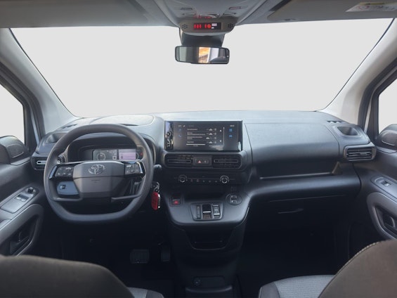 Vehicle image 12 Vehicle image 12