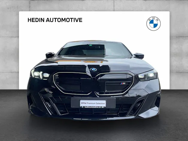 BMW i5 M60 xDrive / Attraktiver Leasingzinssatz ab 0,9% bei Abschluss einer BMW Fahrzeugversicherung