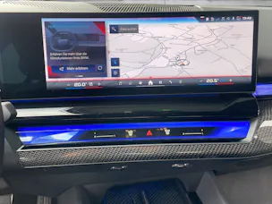BMW i5 M60 xDrive / Attraktiver Leasingzinssatz ab 0,9% bei Abschluss einer BMW Fahrzeugversicherung