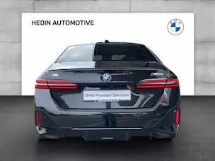 BMW i5 M60 xDrive / Attraktiver Leasingzinssatz ab 0,9% bei Abschluss einer BMW Fahrzeugversicherung