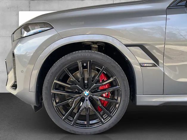 BMW X6 M60i