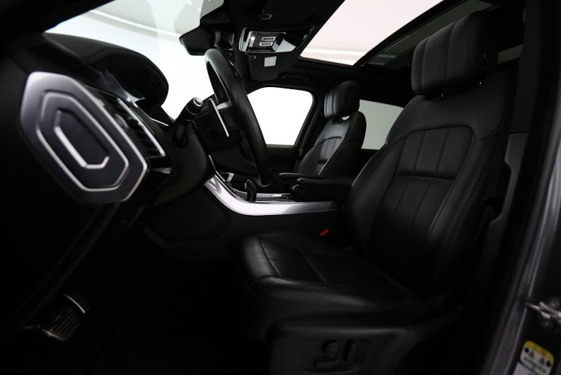 Vehicle image LAND ROVER RANGE ROVER SPORT