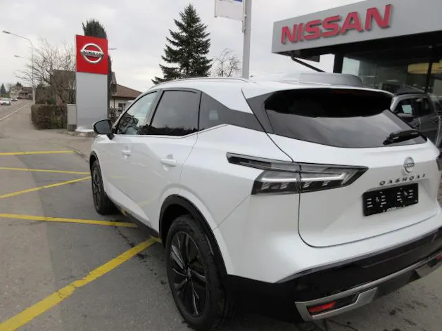 Nissan Qashqai 1.3 DIG-T 158 Tekna 4x4