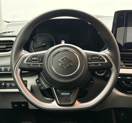 Vehicle image 7 Vehicle image 7