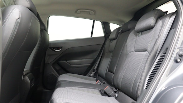 SUBARU Crosstrek 2.0i e-Boxer Swiss Plus 3
