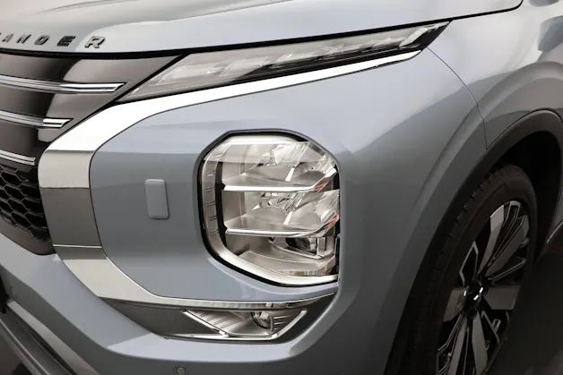 Mitsubishi Outlander 2.4 PHEV Instyle 4x4 ab 0.8% Leasing
