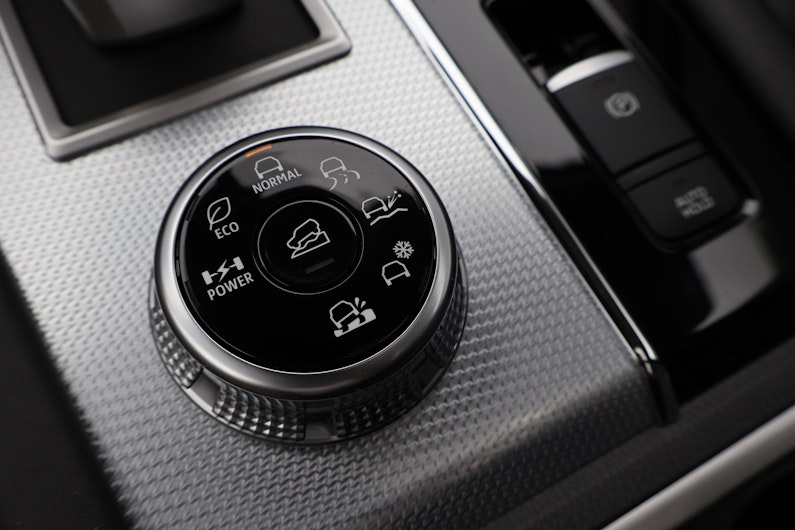 Vehicle image MITSUBISHI OUTLANDER