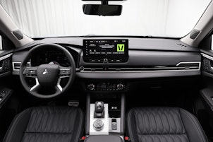 Vehicle image MITSUBISHI Outlander 2.4 PHEV Instyle 4x4 ab 0.8% Leasing