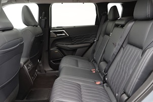 Vehicle image MITSUBISHI Outlander 2.4 PHEV Instyle 4x4 ab 0.8% Leasing