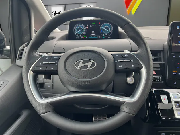 Hyundai Staria Premium 1.6 GDi HEV Vertex