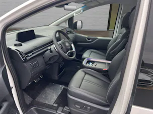 Hyundai Staria Premium 1.6 GDi HEV Vertex