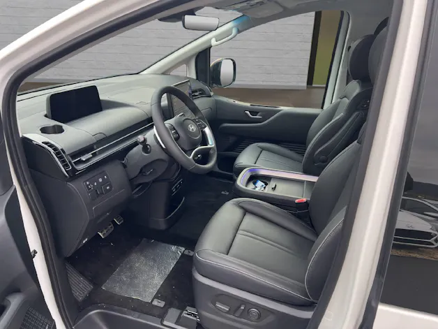 Hyundai Staria Premium 1.6 GDi HEV Vertex