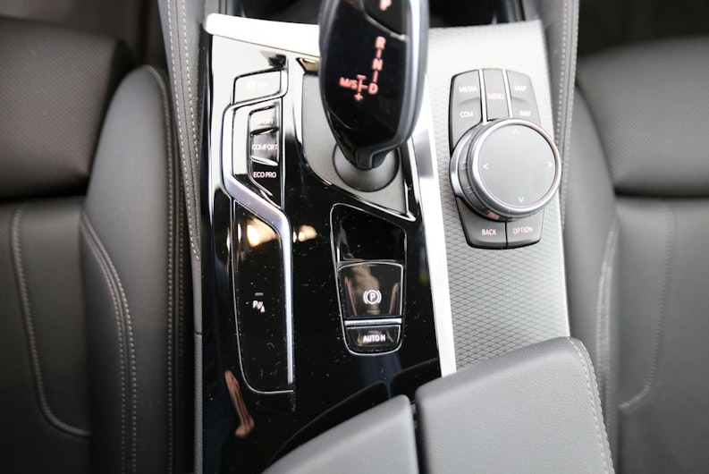 Vehicle image BMW 5 SERIES