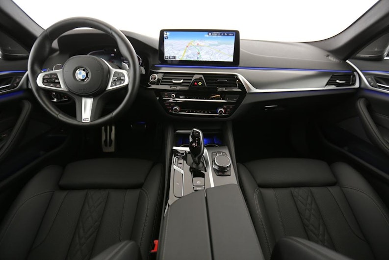 Vehicle image BMW 5 SERIES