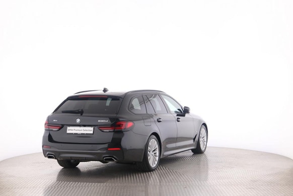 BMW 530d xDrive Touring 1