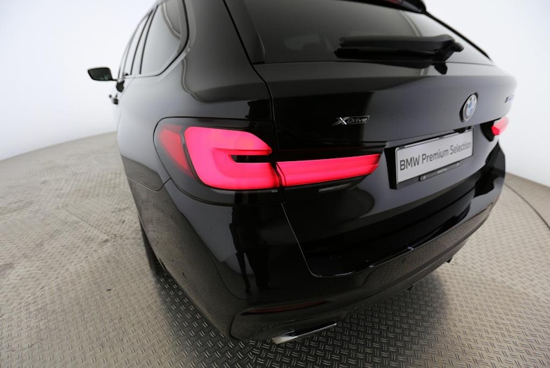 Vehicle image BMW 5 SERIES