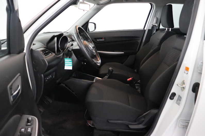 Vehicle image SUZUKI SWIFT