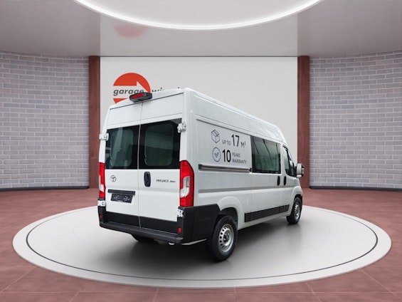 Vehicle image 4 Vehicle image 4