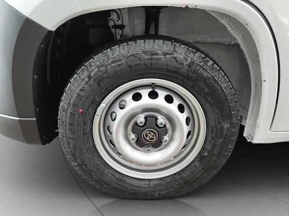 Vehicle image 6 Vehicle image 6