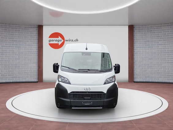 Vehicle image 5 Vehicle image 5