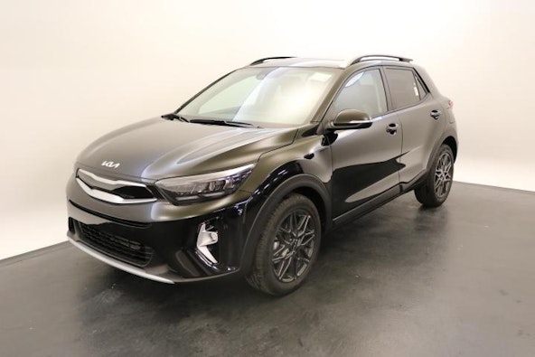 First vehicle image