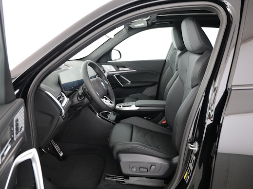 BMW iX1 30 xDrive 3