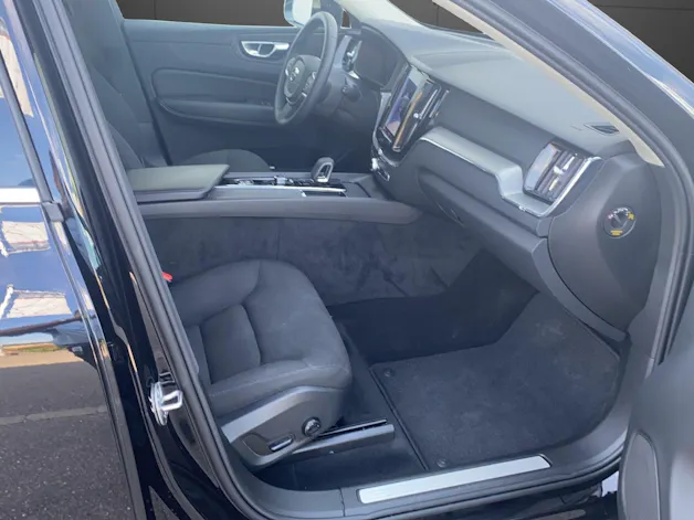 Volvo XC60 2.0 B5 MH Momentum AWD