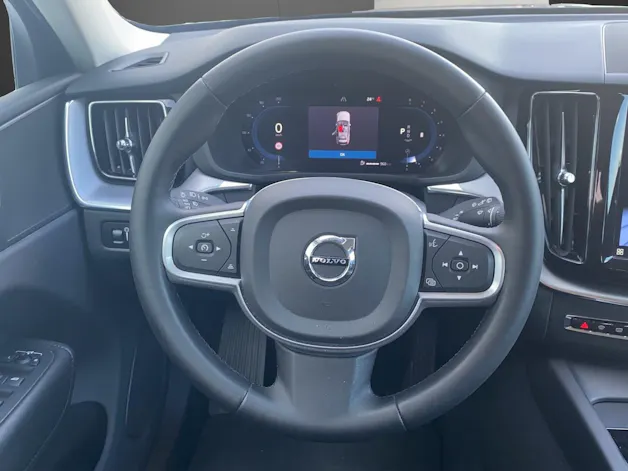 Volvo XC60 2.0 B5 MH Momentum AWD