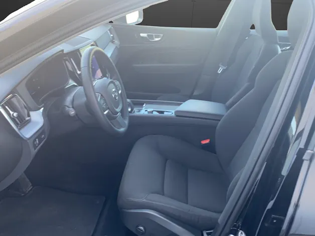 Volvo XC60 2.0 B5 MH Momentum AWD